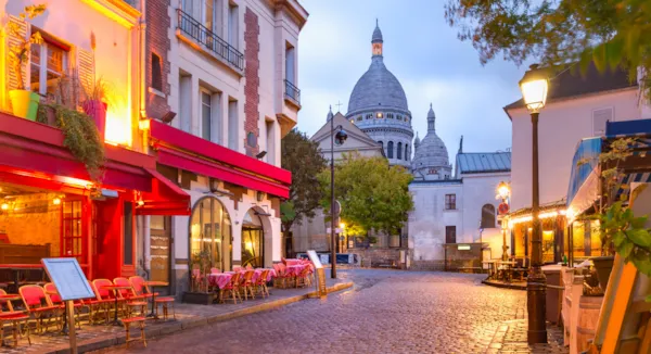 Sulle tracce di Emily in Paris: campeggi vicino a Parigi per vivere il tuo film personale