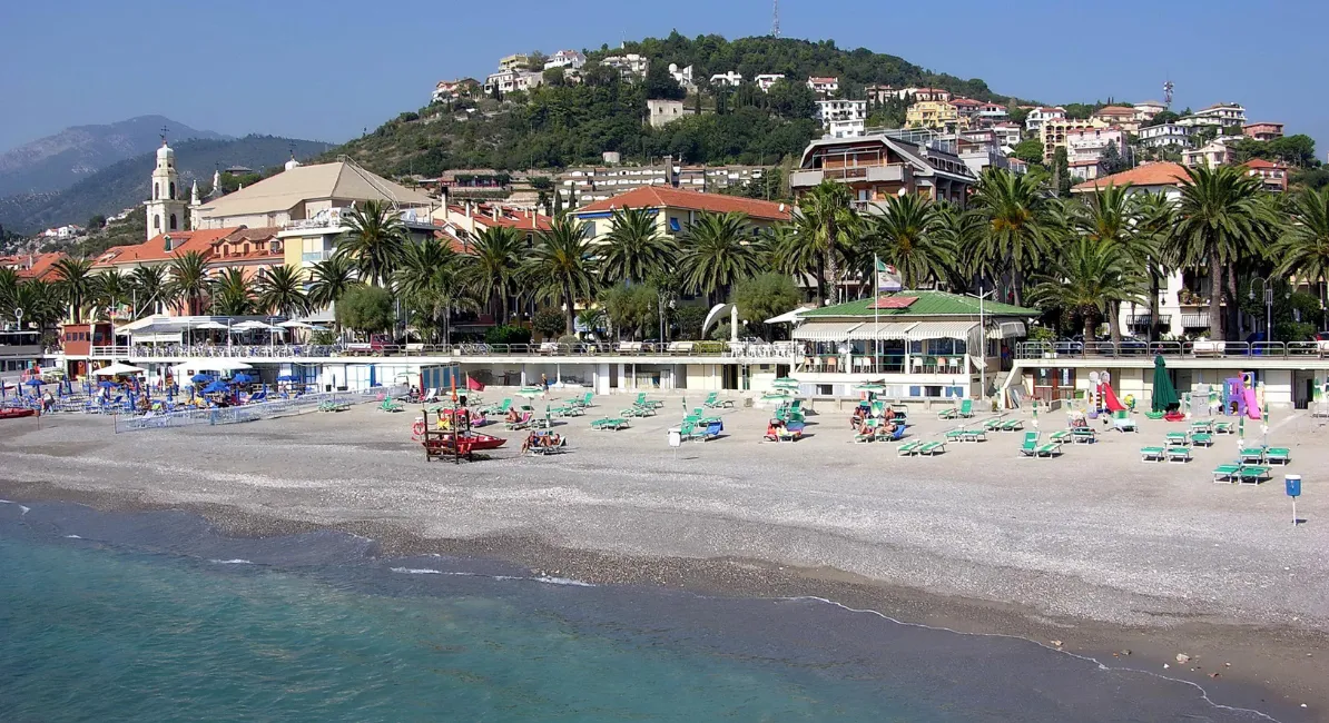 Campeggi a Pietra Ligure - CampingDirect