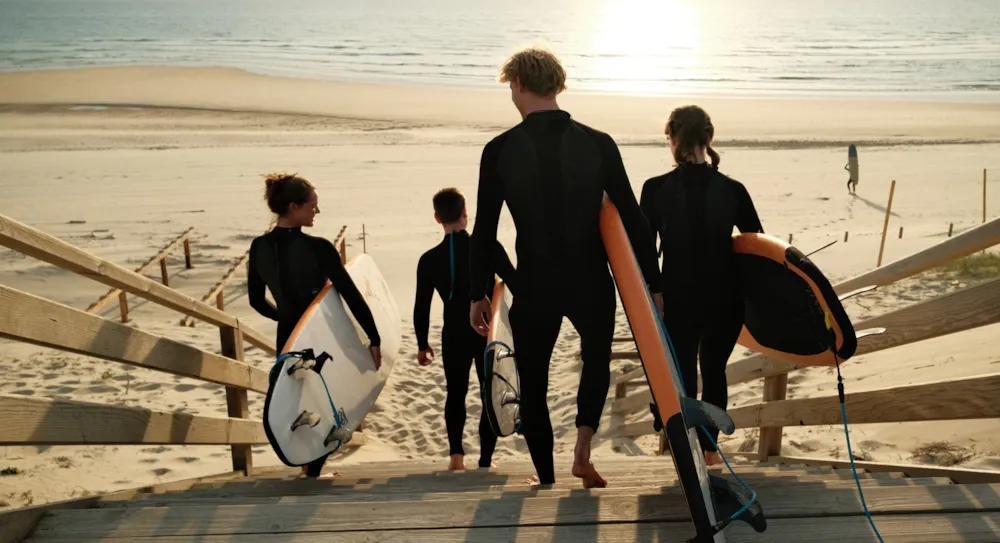 Les meilleurs campings en bord de plage pour les amateurs de surf  - CampingDirect - Image n°1