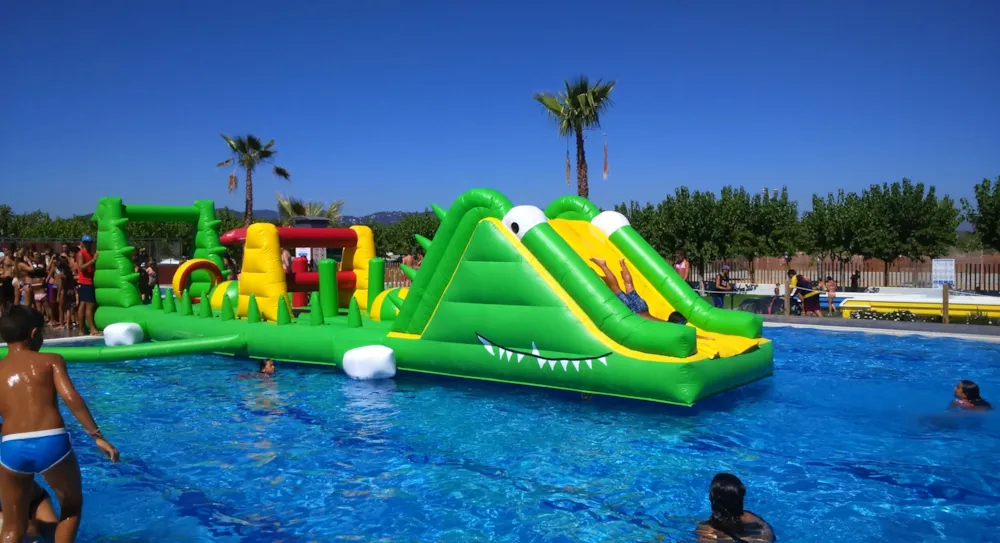 Campings met waterpark of zwembad aan de Costa Brava - CampingDirect - Afbeelding n°4