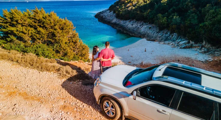 Pourquoi choisir UCAR pour la location voiture vacances : liberté, simplicité et sérénité - CampingDirect