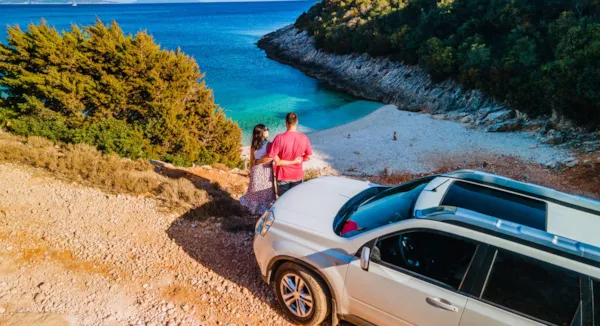 Pourquoi choisir UCAR pour la location voiture vacances : liberté, simplicité et sérénité