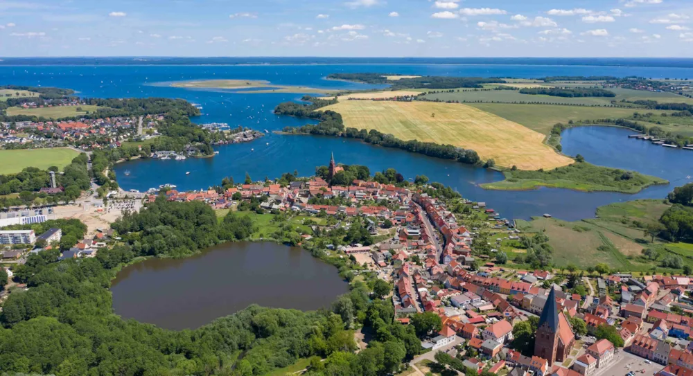 Mit Baby campen gehen: Wie Sie Ihren ersten gemeinsamen Campingurlaub planen  - CampingDirect