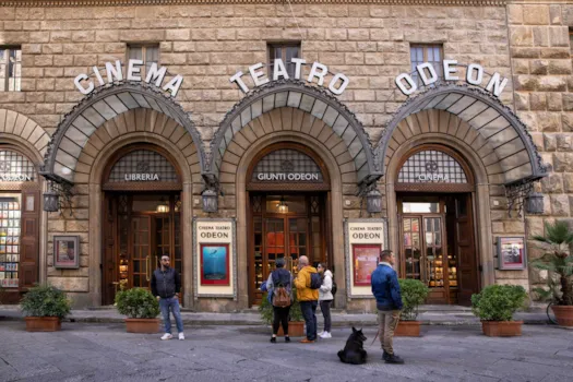 Blick auf die Via Giunti Odeon, Florenz, Italien