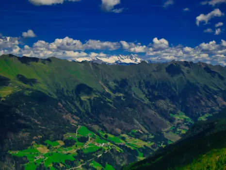 Blick auf die Hohen Tauern mit dem Großglockner