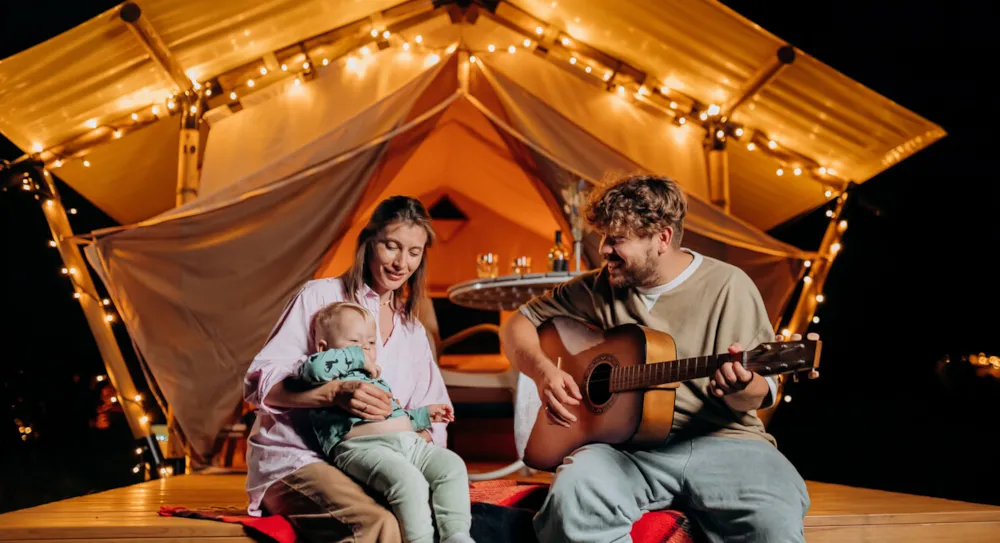 Glamping - a stylish getaway  - CampingDirect - Image n°2