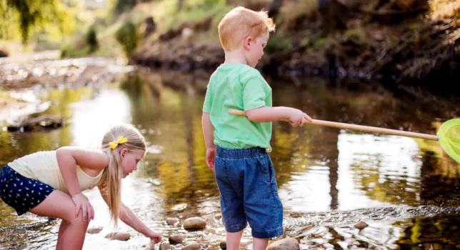 Riverside camping - CampingDirect - Image n°2