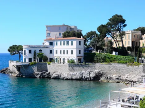 Küstenabschnitt bei Bandol