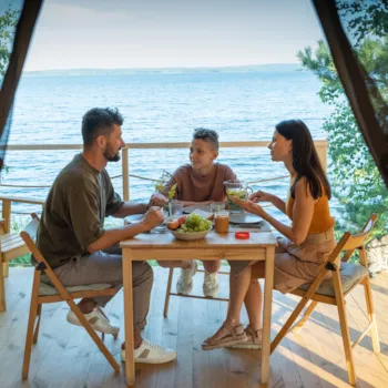 Votre séjour camping avec VACAF - CampingDirect