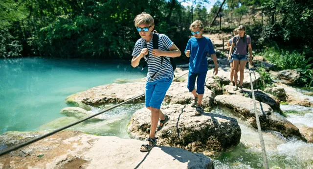 Campeggio in famiglia con bambini dai 7 agli 11 anni: come scegliere la destinazione giusta - CampingDirect - Immagine n°2