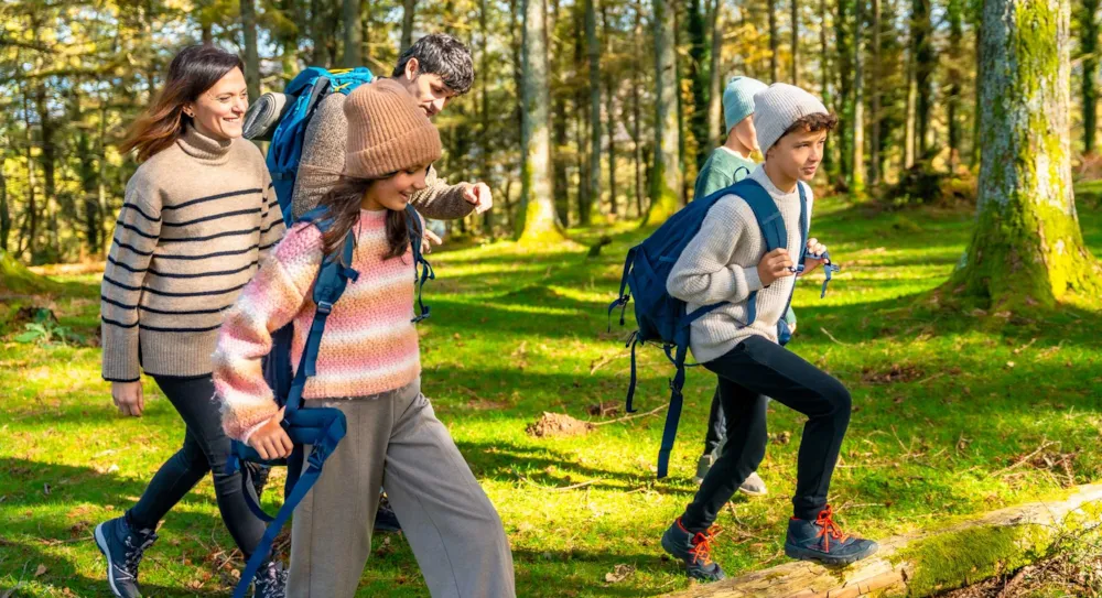 Acampada con niños de 7 y 10 años: Naturaleza, deporte y aventura - CampingDirect - Imagen n°1