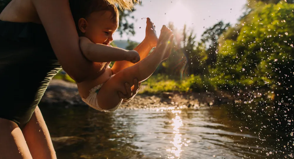 Mit Baby campen gehen: Wie Sie Ihren ersten gemeinsamen Campingurlaub planen  - CampingDirect - Bild n°3