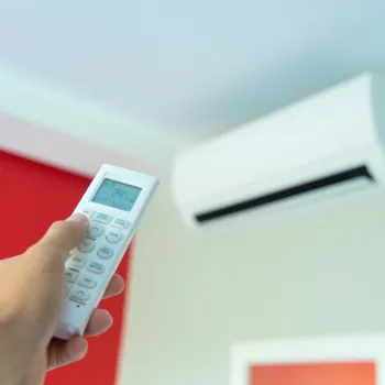 Verwendung der Fernbedienung der Klimaanlage