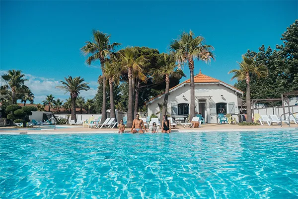 Piscine Camping Charlemagne