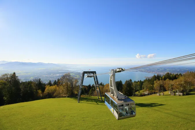 Die Pfänderbahn in Bregenz im Herbst, Vorarlberg, Österreich