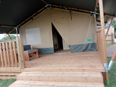 Woody 25 Premium Safari Lodge Tent with bathroom