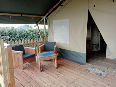 Woody 25 Premium Safari Lodge Tent with bathroom