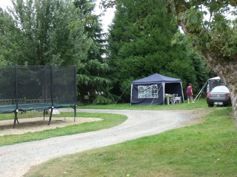 Emplacement  Avec Électricité