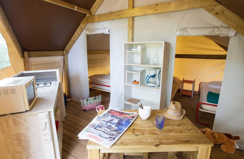 2 kamer comfort tent (zonder sanitair, met keuken)