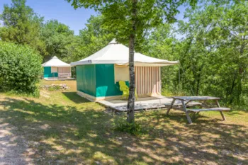 Mietunterkunft - Zelt Komfort - 2 Schlafzimmer - Keine Sanitäranlagen - Keine Küche - Camping Domaine de la Faurie 
