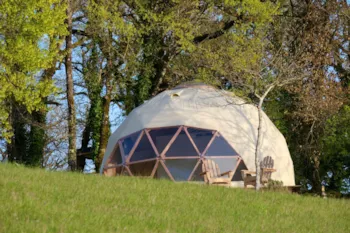 Location - Ushuaïa Sky Dome Vue Vallée - Camping Domaine de la Faurie 