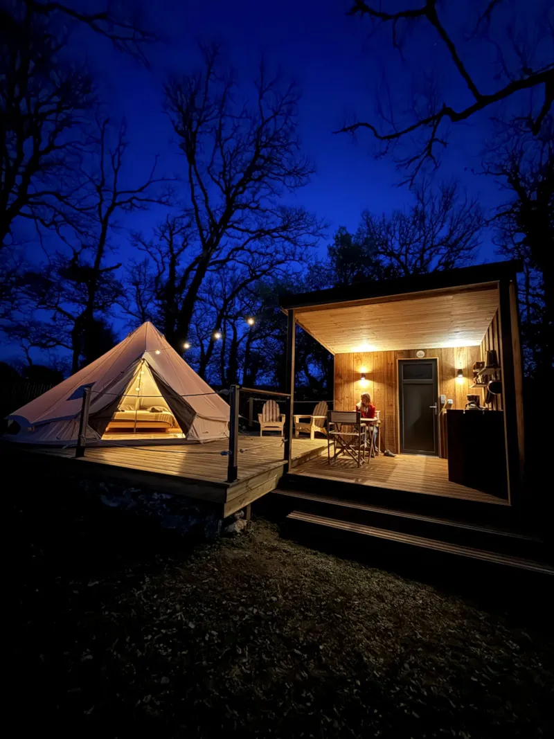 Tente Nomade Insolite - 1 Chambre - Avec Cuisine Et Sanitaire Privé
