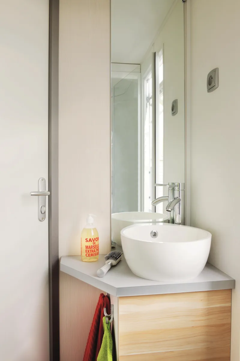 Mobil-Home Standard 27 M² 2 Chambres Dont Terrasse Semi-Couverte 7 M²  + Tv