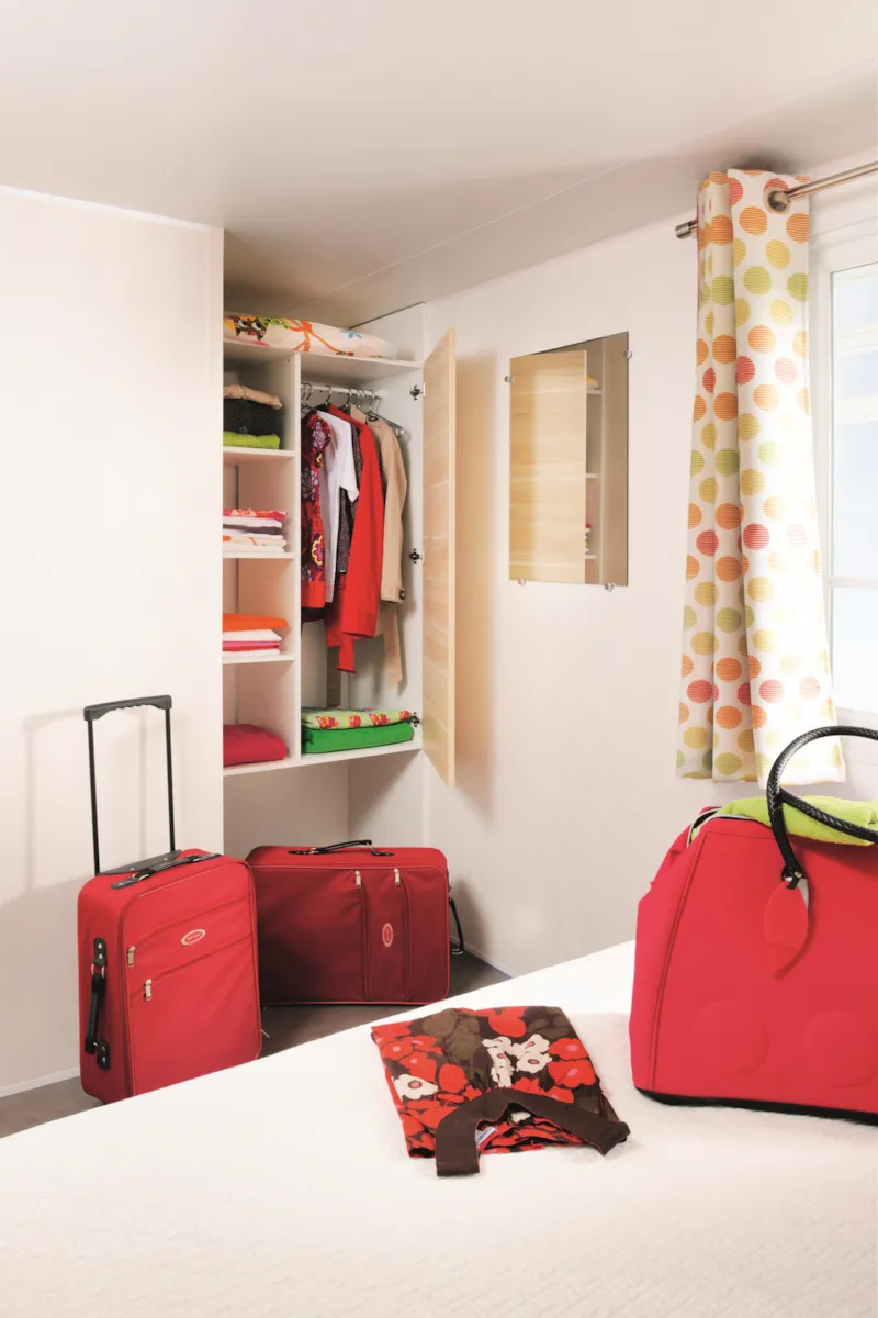 Mobil-Home Confort 27M² 2 Chambres + Terrasse Semi-Couverte 18M² + Tv + Clim