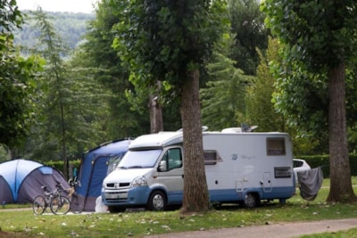 Comfort Package (1 tent, caravan or motorhome / 1 car / electricity 10A)