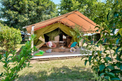 Freeflower Standard 37m² 2 rooms incl. covered terrace 13m² - without toilet blocks