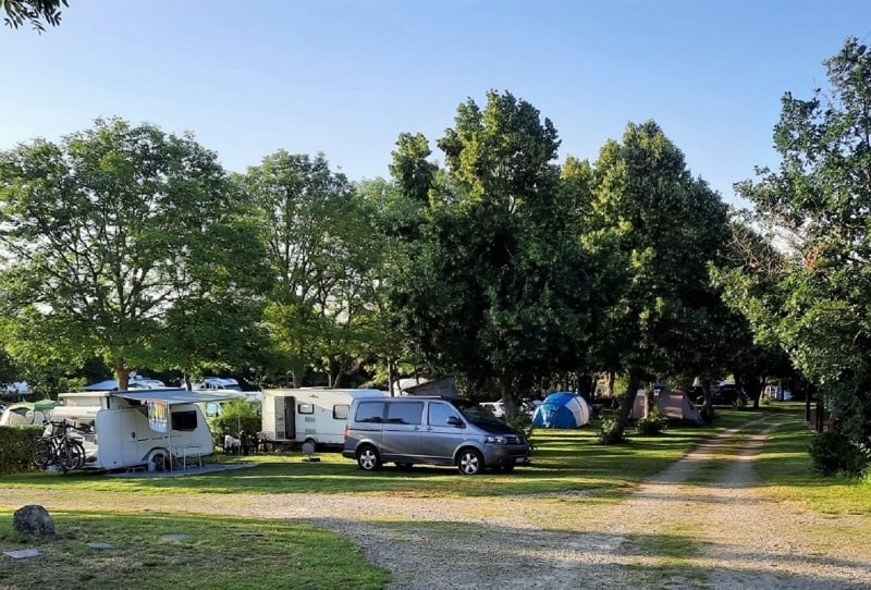 Forfait 1 caravane ou 1 camping-car L Inf 6m