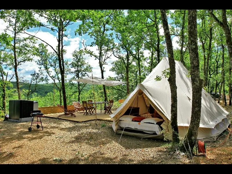 Tente Glamping - Deux Tentes Sur L'emplacement