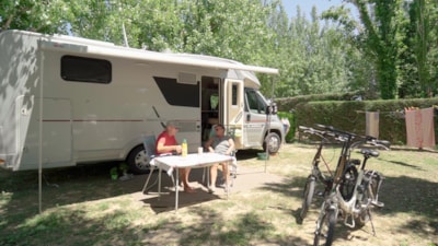 Premium pitch: tent, caravan or camper + 1 vehicle + electricity — 2
