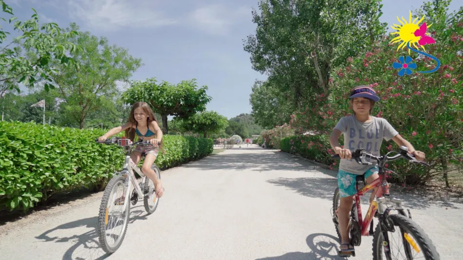 Camping Paradis Les Amarines