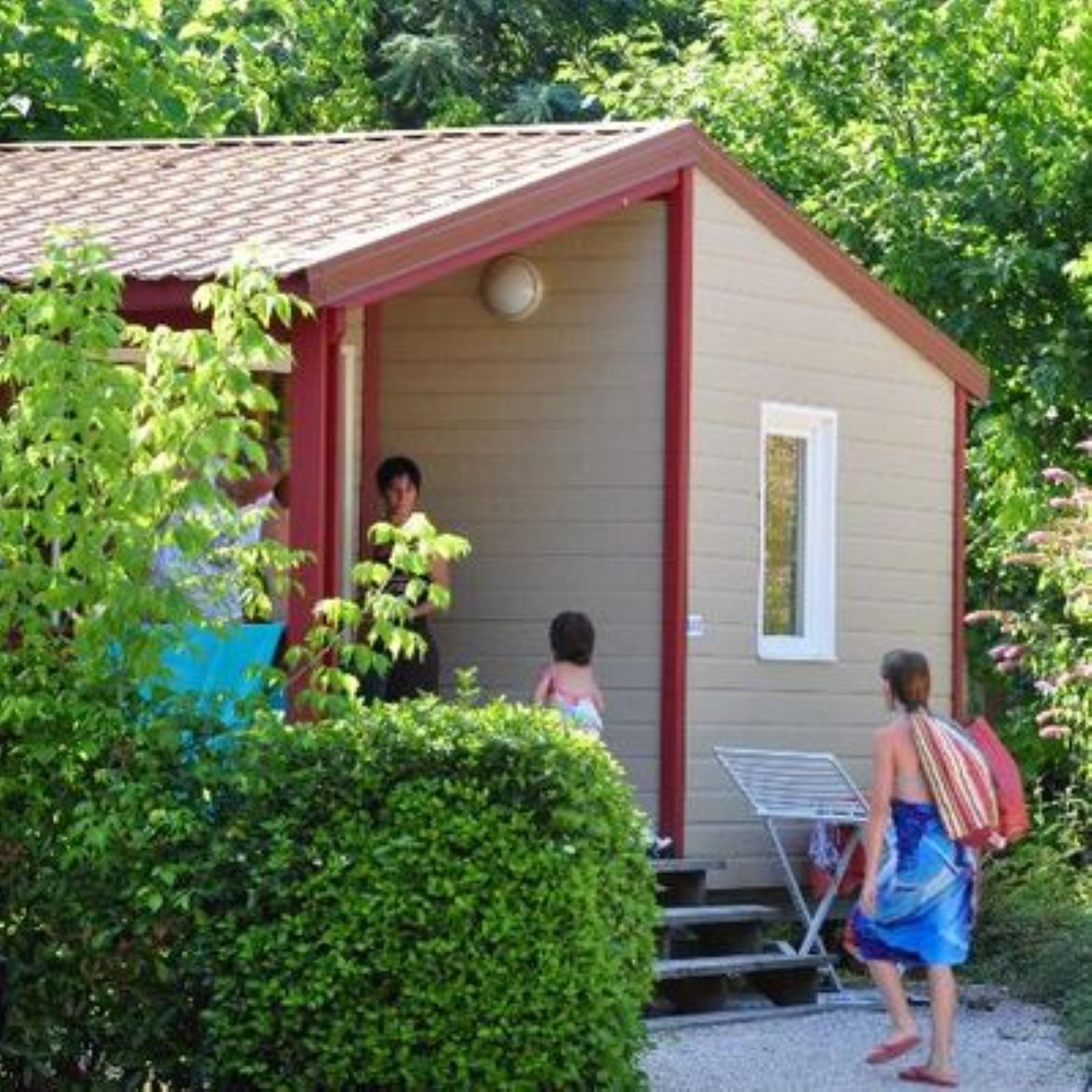 Chalet Confort 27m² 2 chambres + terrasse couverte 10m² - TV