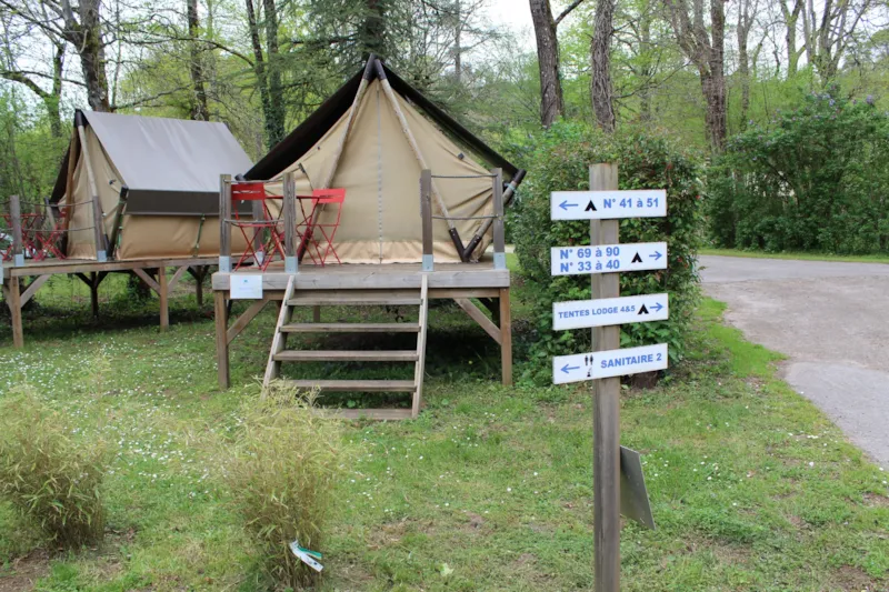 Tente Prêt À Camper 6M² 1 Chambre - Sans Sanitaires + Terrasse 3M²