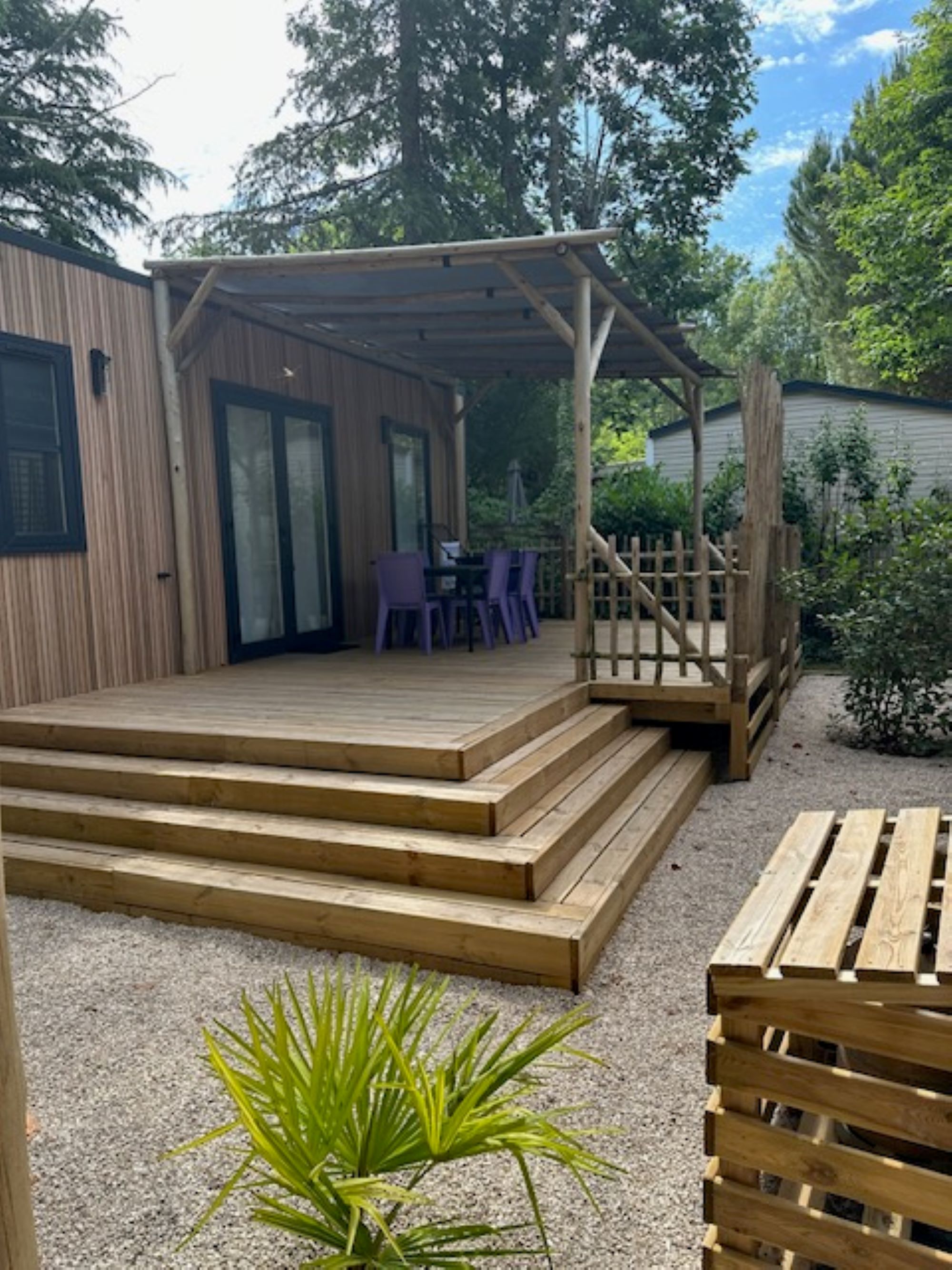 Mobil-home Premium 30m² 2 chambres + terrasse semi-couverte 24m² - TV - Clim