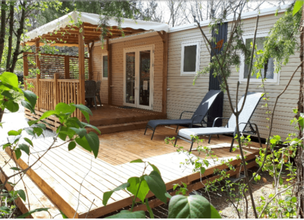 Mobil-home Confort 32m² 3 chambres + terrasse semi-couverte - TV