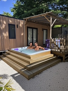 Mobil-home Premium 30m² 2 chambres + terrasse 25m² - TV - Clim - Spa