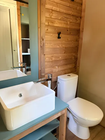 Emplacement Premium Avec Sanitaire Individuel
