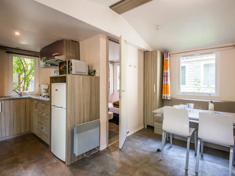 Mobil-Home Confort 28 M² – Clim-Terrasse Couverte – Idéal Pour Les Familles