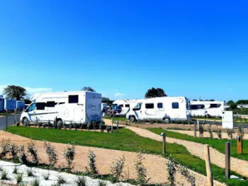 Stellplatz - Stellplatz Wohnmobil 70M² - Kompas Camping Westende