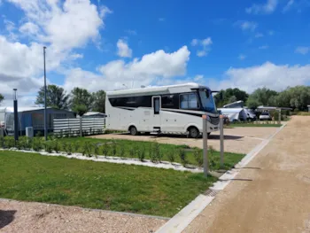 Stellplatz - Camperpitch Large - 105 M² - Kompas Camping Westende