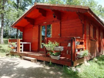 Location - Chalet Savoie Le Charme Du Tout Bois Sejour Spacieux À Saint Cirq Lapopie - Camping LA TRUFFIERE à Saint Cirq Lapopie