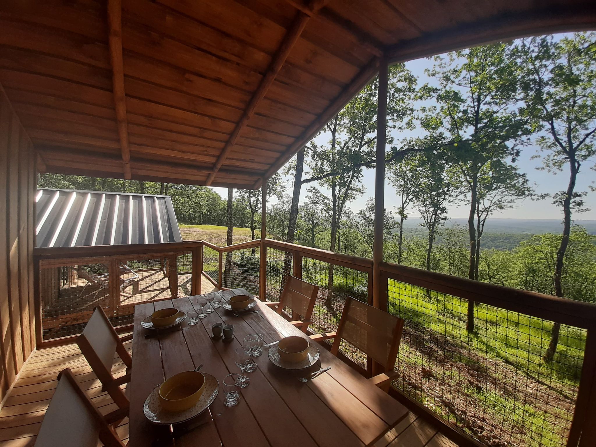 Location - 2 Cabanes Sur Piltotis Reliees Par Une Passerelle Vue Panoramique (1 Cabane Pour 5 Et Une Cabane Pour 2 Reliées Par Une Passerelle) - Camping LA TRUFFIERE à Saint Cirq Lapopie Location - 2 Cabanes Sur Piltotis Reliees Par Une Passerelle Vue Panoramique (1 Cabane Pour 5 Et Une Cabane Pour 2 Reliées Par Une Passerelle) - Camping LA TRUFFIERE à Saint Cirq Lapopie