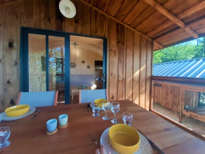 DELUXE FAMILY CABIN ON STILLS
