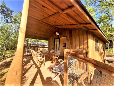 DELUXE FAMILY CABIN ON STILLS