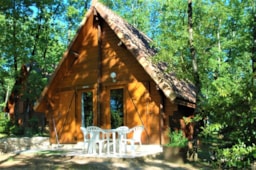 Location - Authentique Chalet Bois En Duplex  A Saint Cirq Lapopie - Camping LA TRUFFIERE à Saint Cirq Lapopie