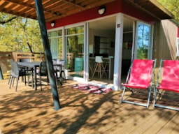 Mietunterkunft - Panorama-Chalet Mit Großen Erkerfenstern Und Blick Auf Ein Grünes Meer. - Camping LA TRUFFIERE à Saint Cirq Lapopie