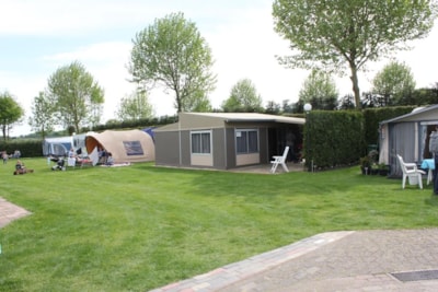 Comfort pitch 120m² + tent electricity 6A — 2